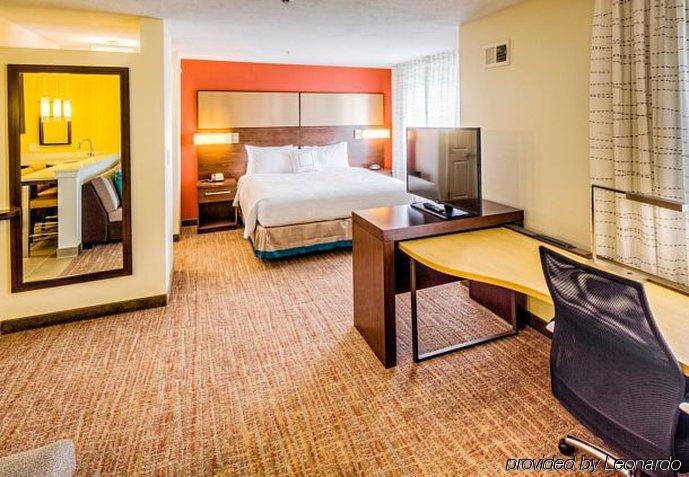 Hotel By Marriott South/green 3*